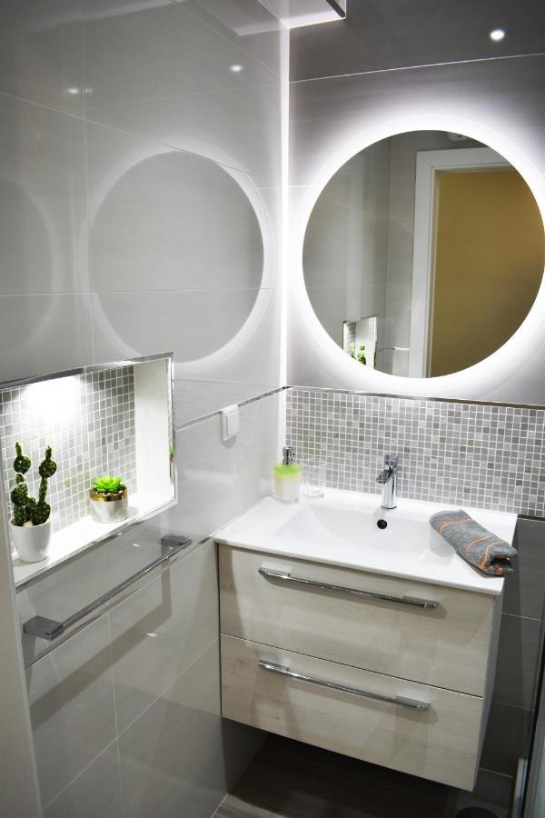 Rising Sun Apartment อัลบูเฟรา ภายนอก รูปภาพ